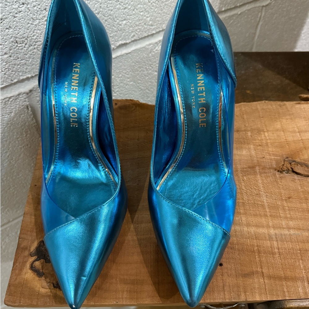 Kenneth Cole Metallic Blue Pointed Heels
